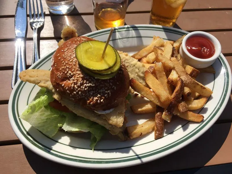 Karly’s Bar & Restaurant