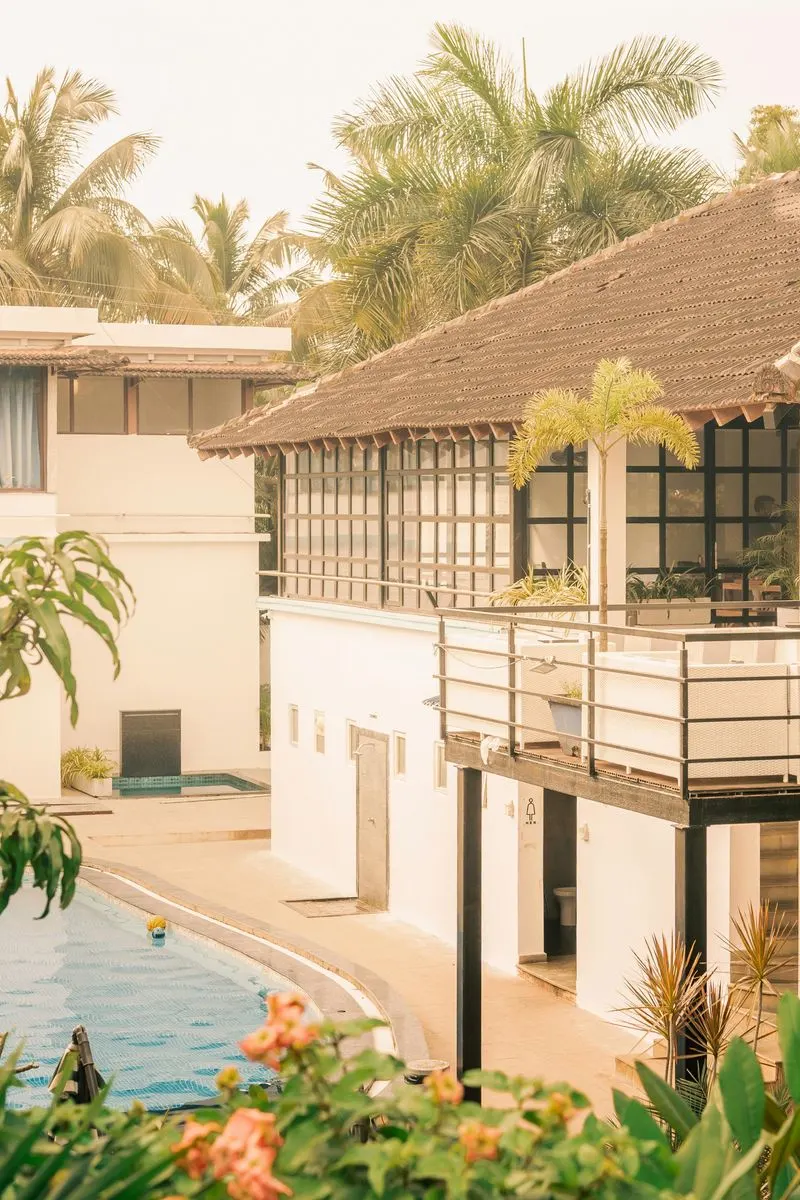 Choosing the Cheapest Hotel Instead of the Best Location