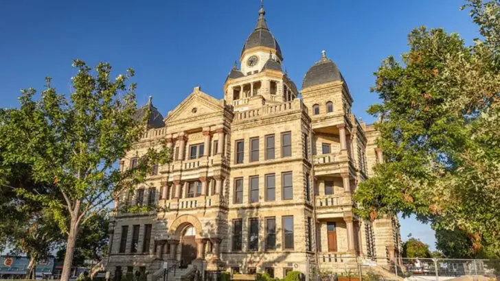 Instead of Dallas: 9 North Texas Towns Where Autumn Festivals Steal the Spotlight