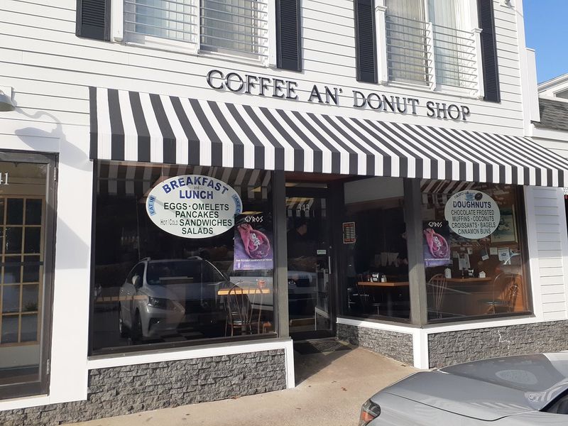 Coffee An’ Donut Shop – Westport