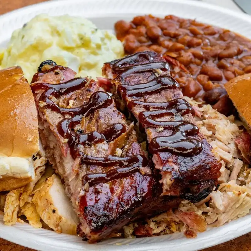 Mot’s Pit Cooked Barbeque