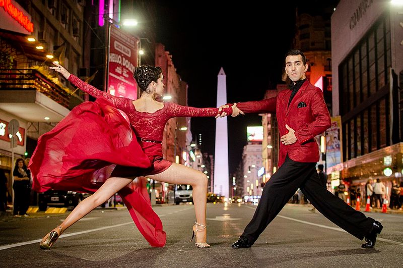 Argentina – Dance, Passion, and Street Life