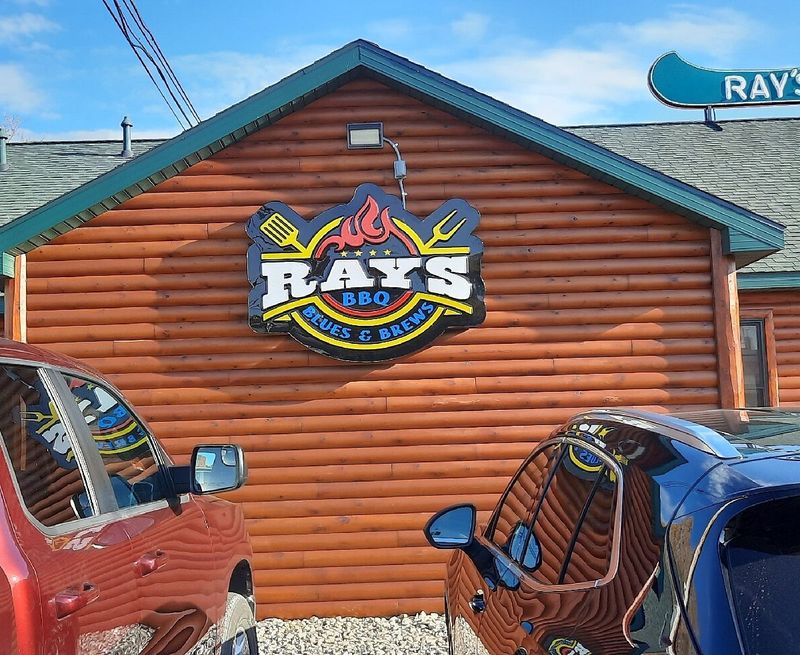 Ray’s – BBQ, Brews & Blues – Grayling, MI