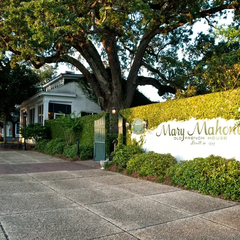 Mary Mahoney's Old French House - Biloxi