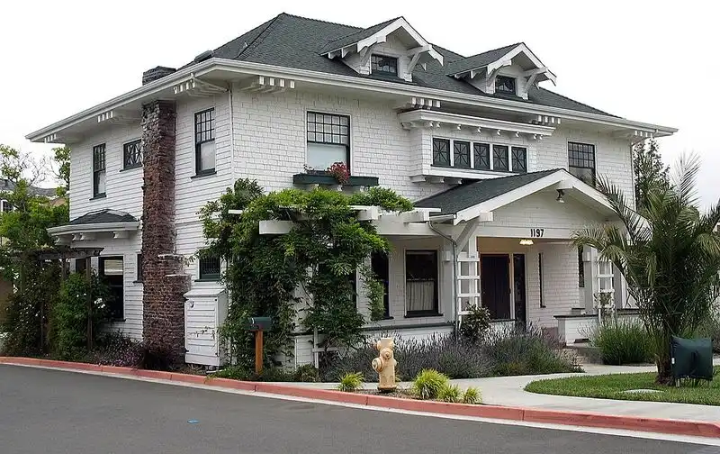 Petaluma (North Bay, near Wine Country)