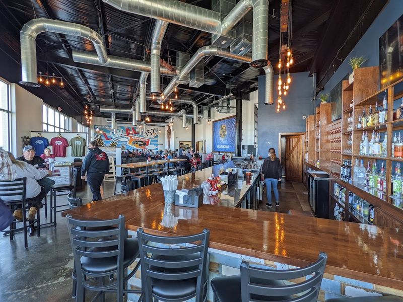 The Lokal – Mustang