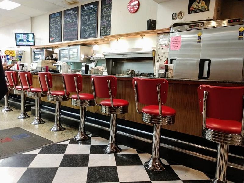 Montross Pharmacy Soda Fountain (Winterset)