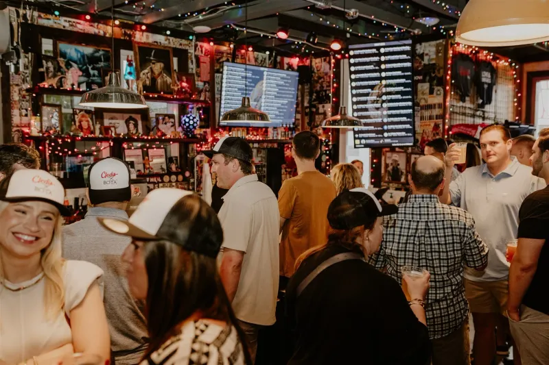 Cledis Burgers & Beer Garden – Nashville