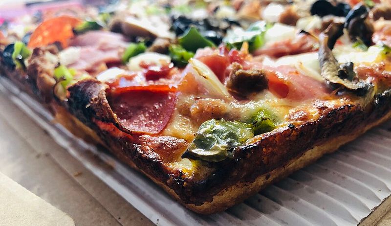 Michigan – Detroit-Style Pizza