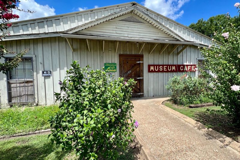 George’s Museum Cafe — Jackson (LeFleur East / Ag & Forestry Museum)
