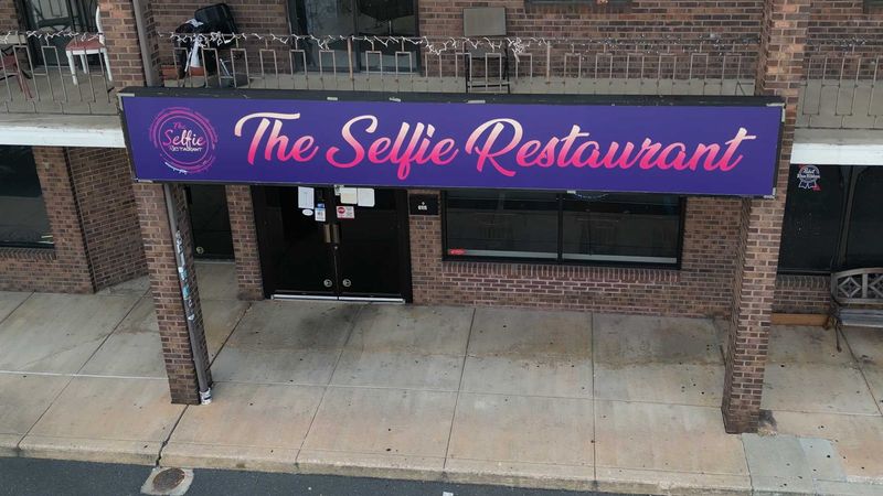 The Selfie Restaurant – Wilmington, DE
