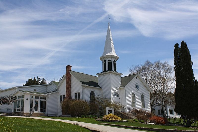Ephraim (Door County)—white buildings on the harbor