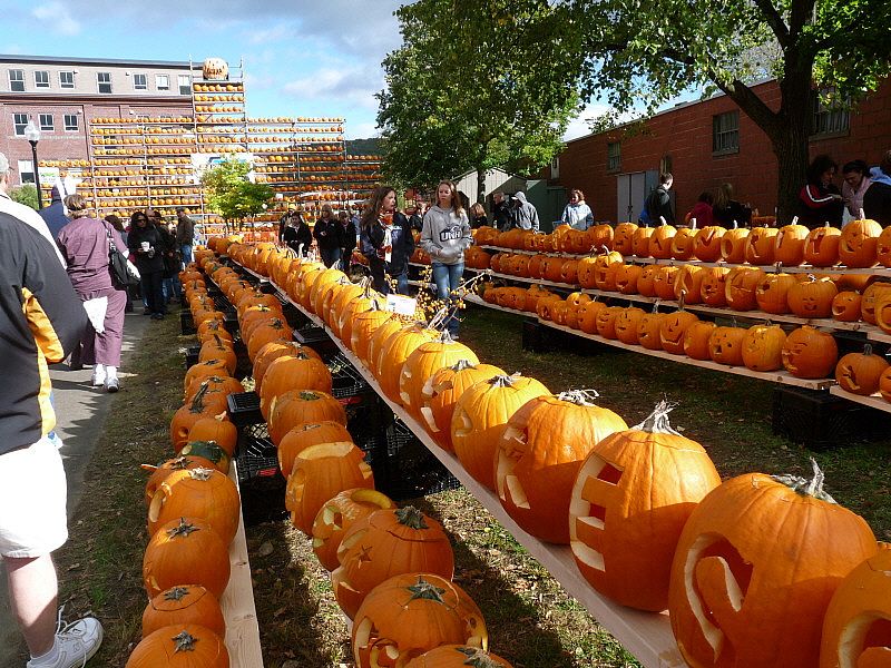 New Hampshire — Keene Pumpkin Festival (Keene)