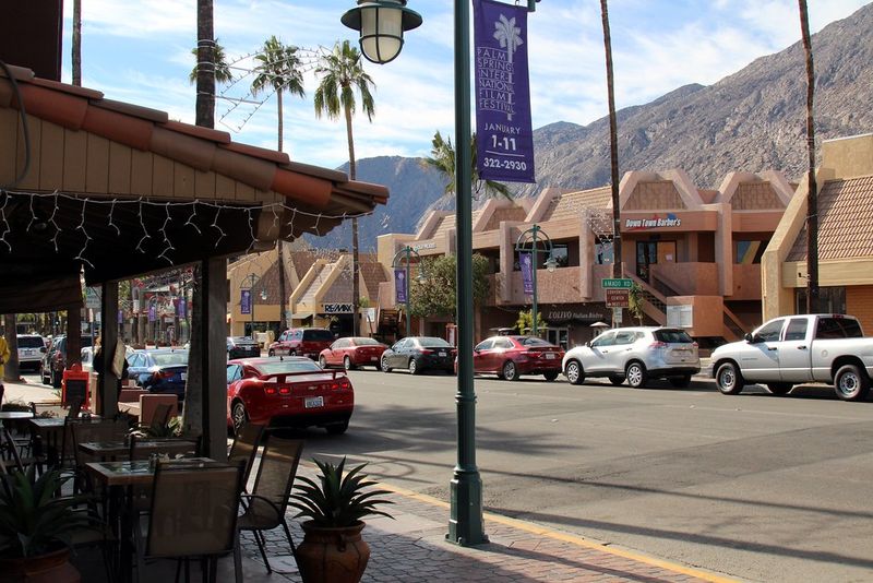 Palm Springs, CA – Retro Vibes and Poolside Cocktails