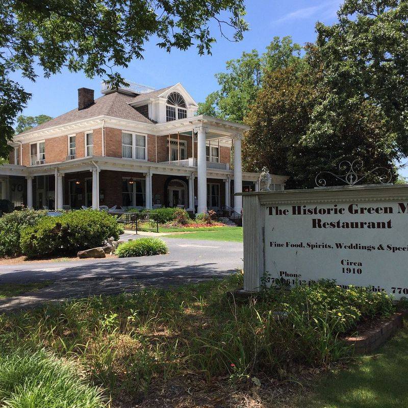 The Historic Green Manor