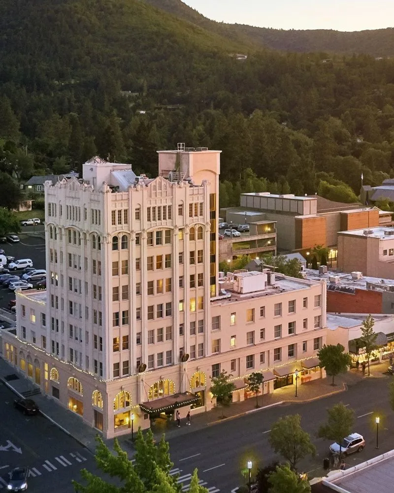 Ashland Springs Hotel