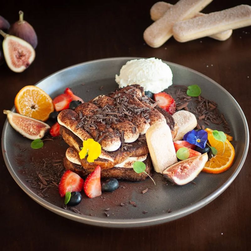8th Haus Café – Anaheim