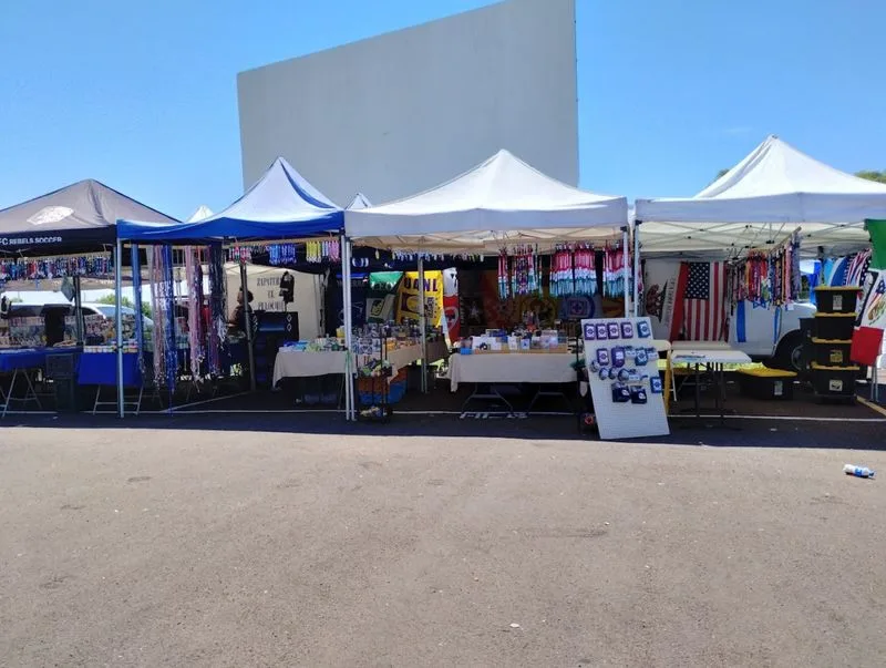 Glendale Swap Meet (Glendale)