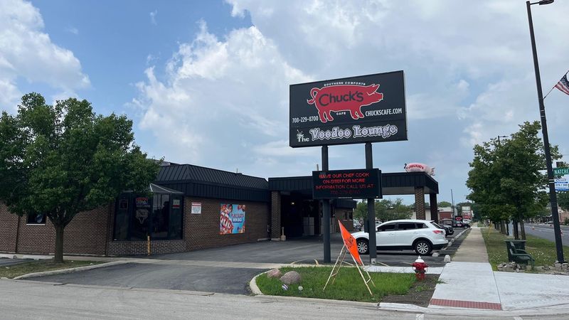 Chuck's Southern Comforts Cafe – Burbank