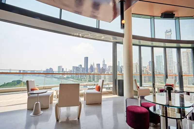 Panorama Room