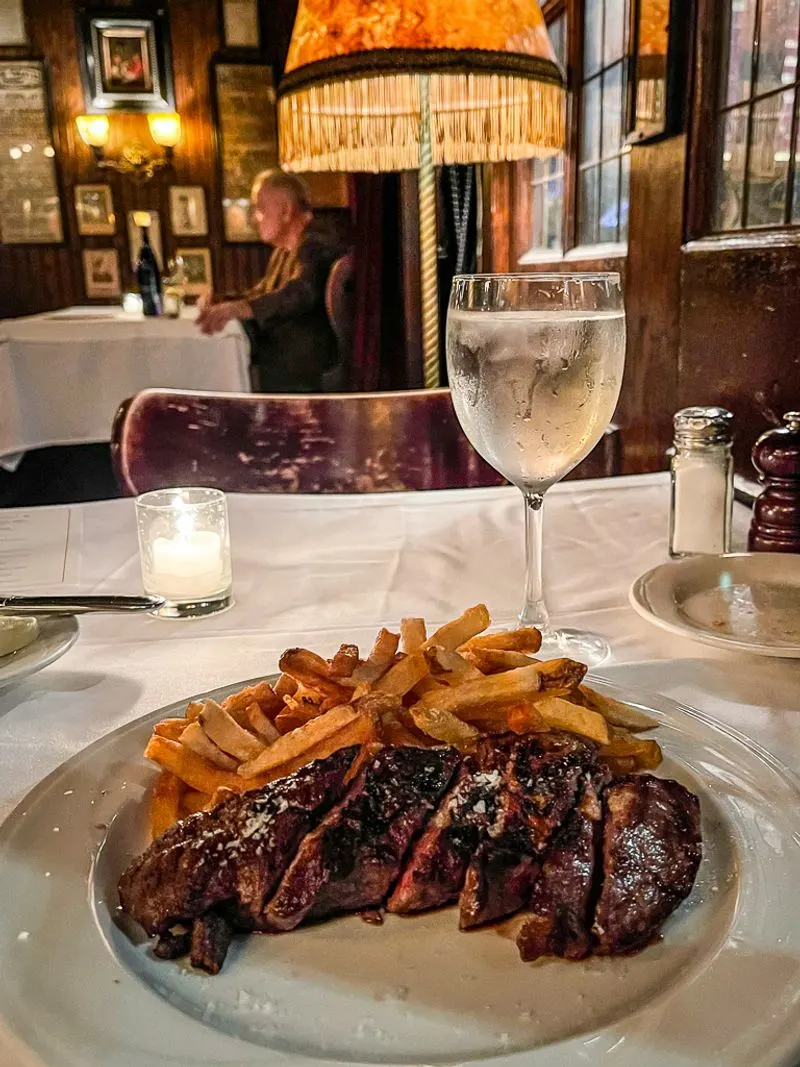 Keens Steakhouse (Midtown Manhattan)