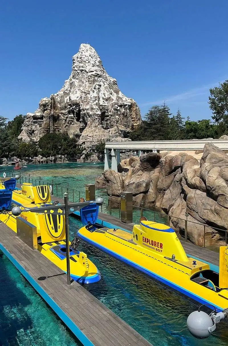 Finding Nemo Submarine Voyage (DL)