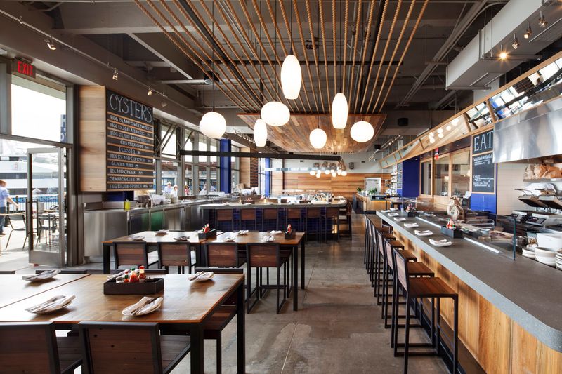 Hog Island Oyster Co. – Ferry Building, San Francisco