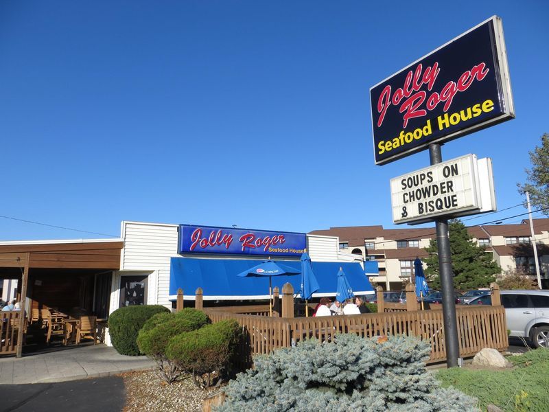 Jolly Roger Seafood House – Cleveland