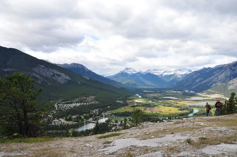 Tunnel Mountain Trail