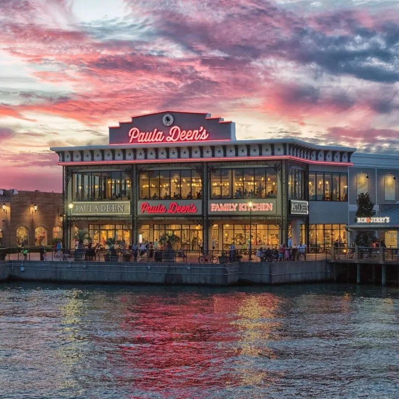 Paula Deen’s Family Kitchen