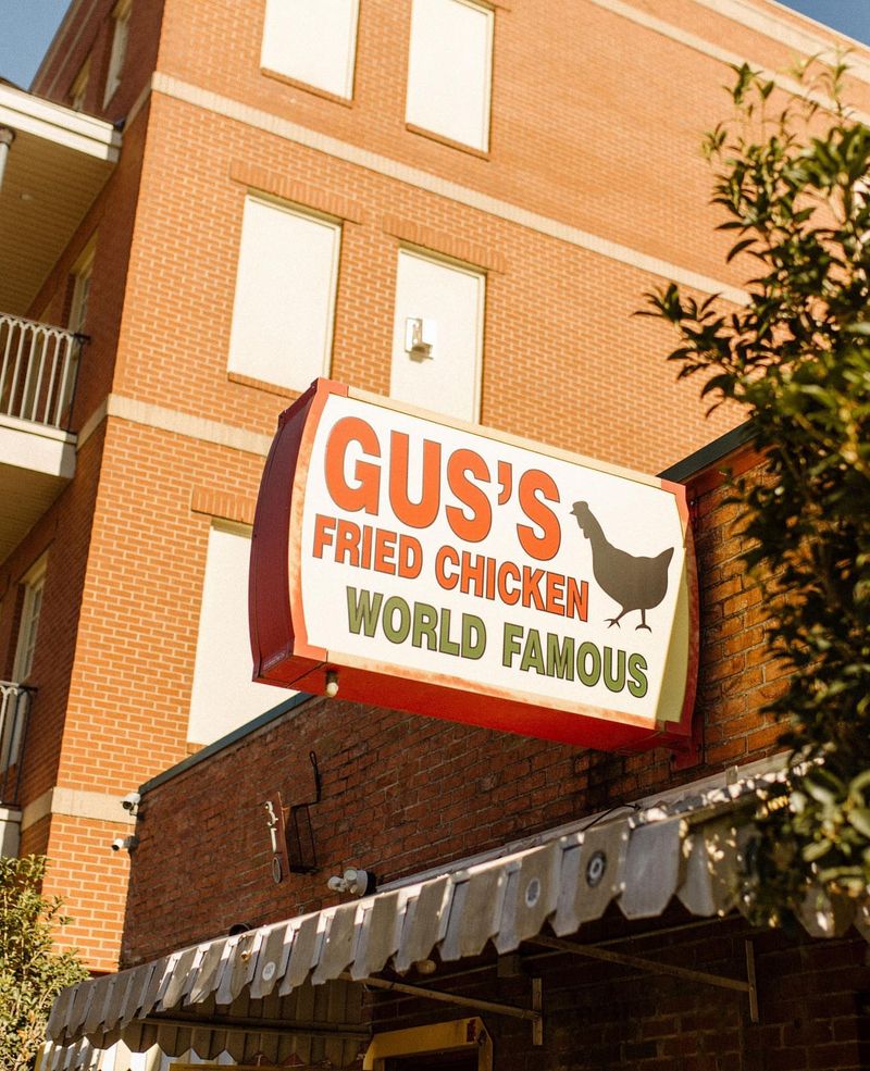 Gus’s World Famous Fried Chicken – Memphis