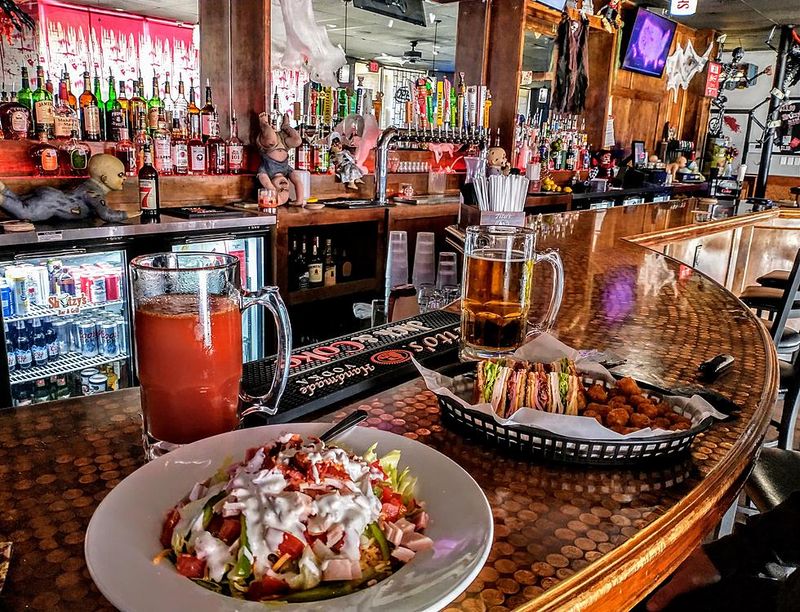 Shotzy’s Bar & Grill – Lubbock