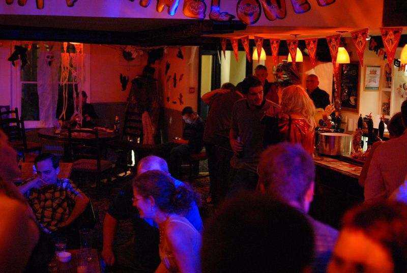 Noise Levels & Party Culture