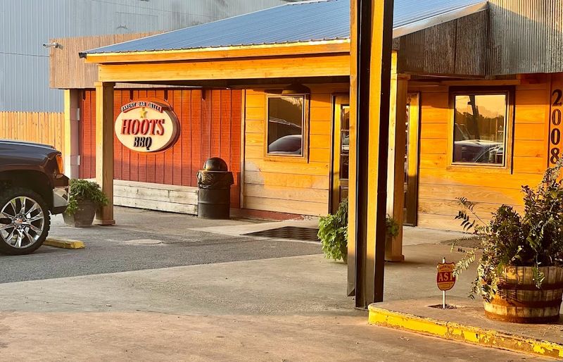Hoots BBQ, Bakery & Grill – McGehee