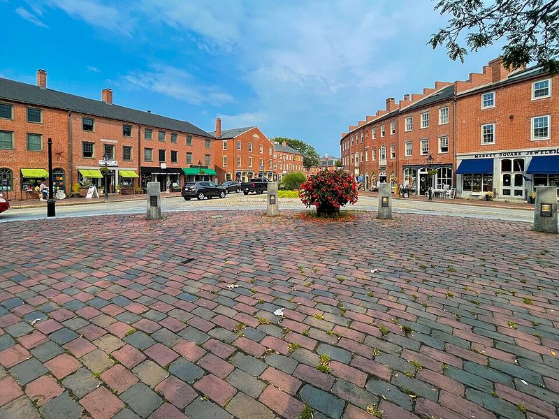 Newburyport, Massachusetts — Brick Streets and River Views