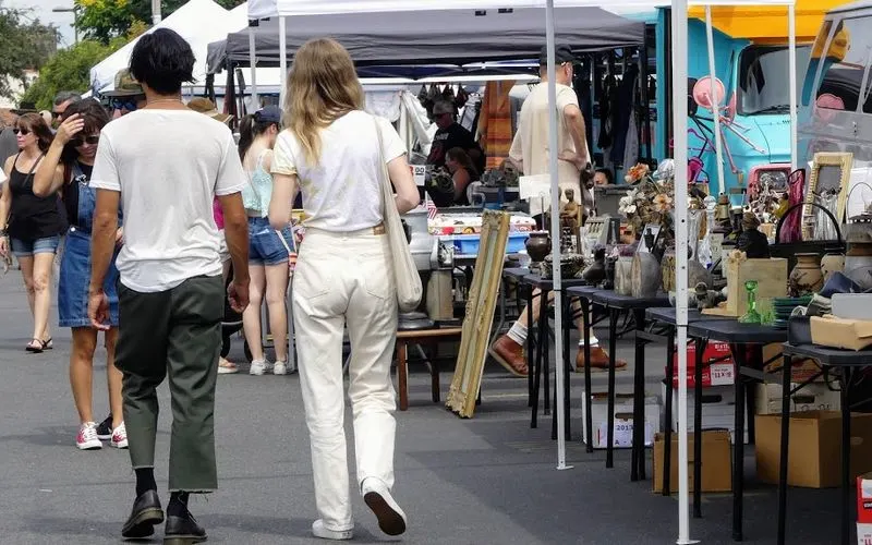 Long Beach Antique Market (Long Beach)
