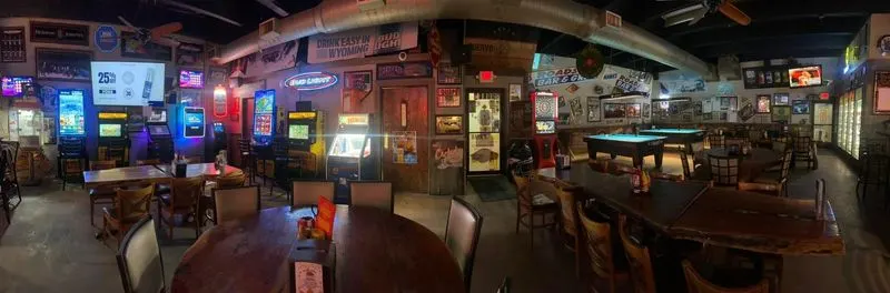 Hank's Reno Junction Travel Plaza - Wright
