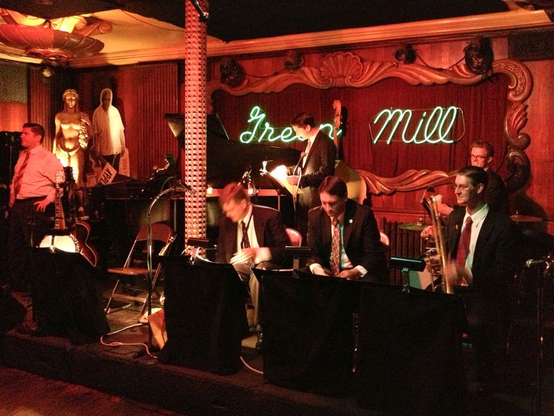 Chicago, IL – Jazz Clubs and Deep Dish Dreams