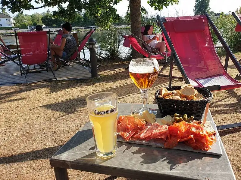 Take Part in an Apéro