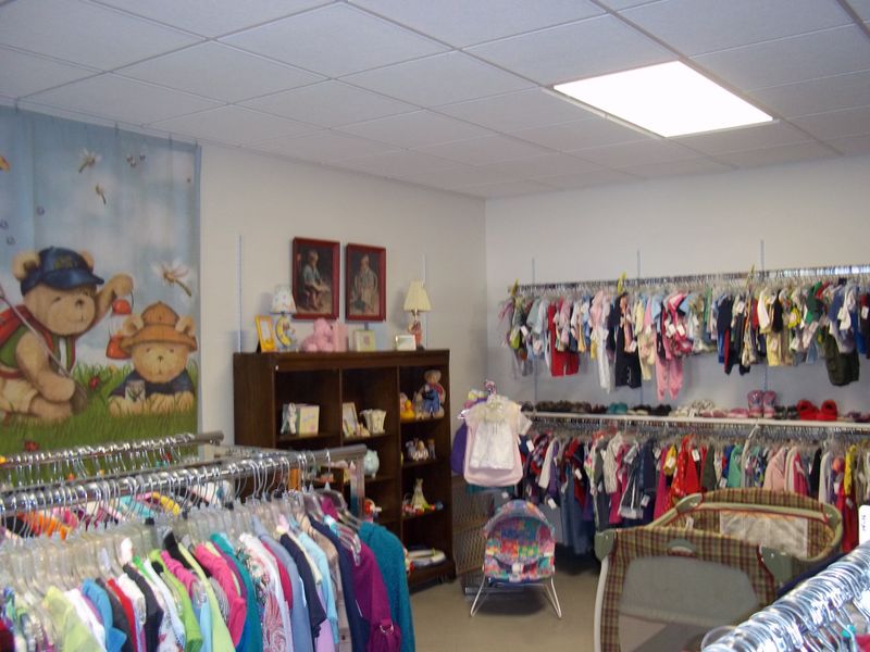 Lakeview Foundation Community Thrift Shop – Paw Paw