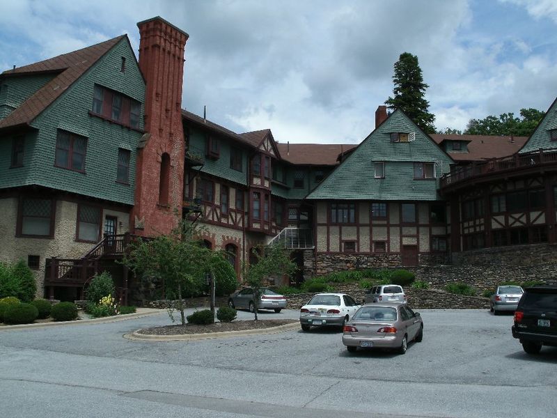 Asheville, North Carolina – Artsy Mountain Charm