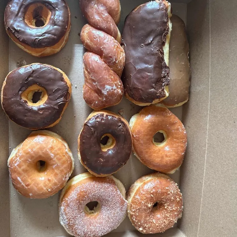 DK’s Donuts (Sacramento)