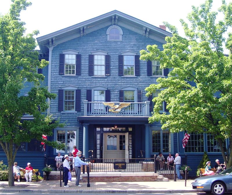 Sherwood Inn