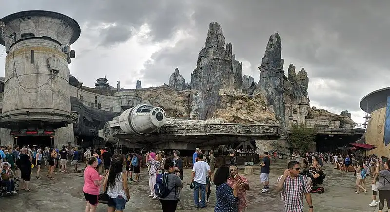Millennium Falcon: Smugglers Run (DL)