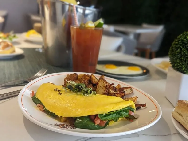 Café 44