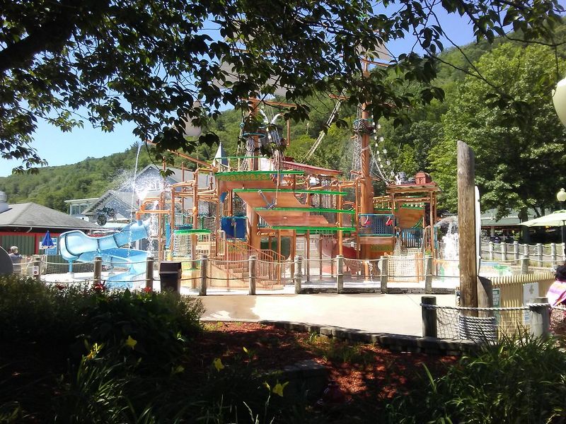 Lake Compounce