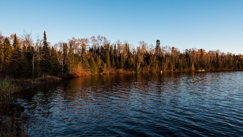 Devil Track Lake