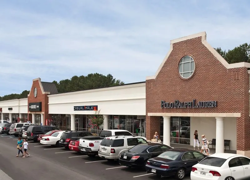 Calhoun Outlet Marketplace