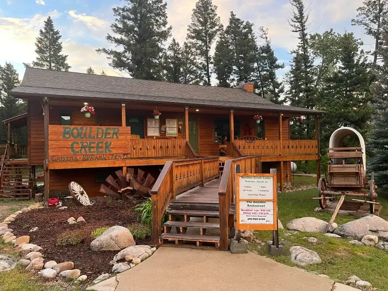 Boulder Creek Lodge – Hall, MT