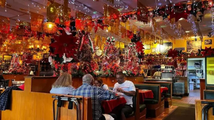 Texans Say These 13 Tex-Mex Spots Are Worth Crossing State Lines For